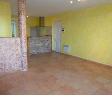 Location Appartement 4 pièces 83m² LABEGUDE 07200 - Photo 2
