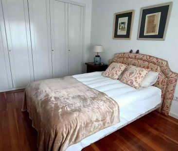 Room for rent in 5-bedroom apartment in Peñagrande - Photo 1
