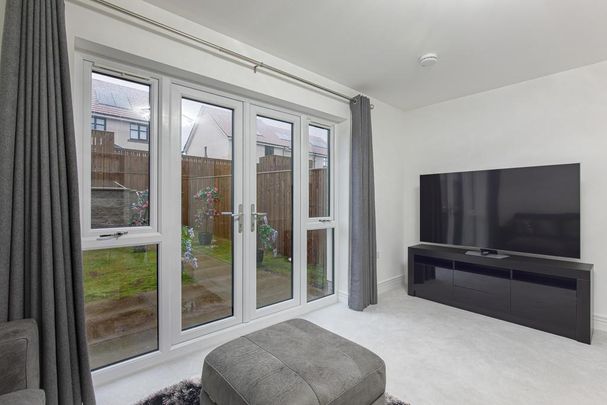 2 bedroom terraced house to rent - Photo 1