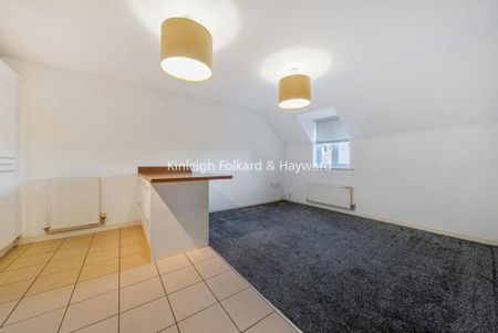 2 bedroom maisonette to rent - Photo 2