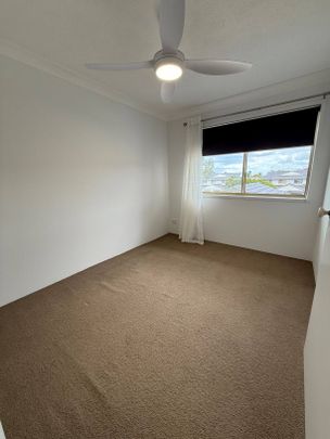 Freshly repainted, Spacious & Comfortable - Walk to Harbourtown - Photo 1