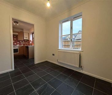 Cookson Close, Burnham-on-sea, Somerset, TA8 - Photo 3