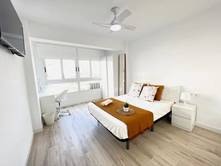 Carrer Poeta Artola, Valencia, Valencian Community 46021 - Photo 2