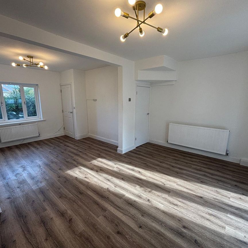 Chamberlain Road, Neath, SA11 - Photo 1