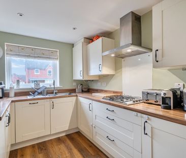 3 bedroom end of terrace house to rent - Photo 6