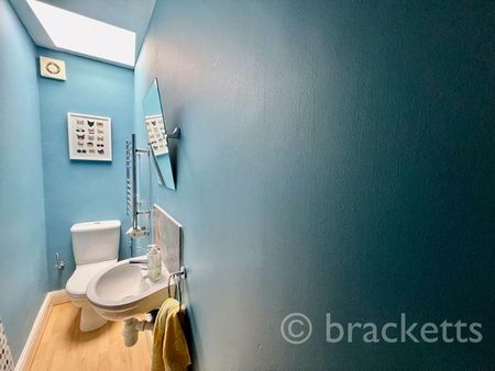 3 bedroom semi-detached house to rent - Photo 2