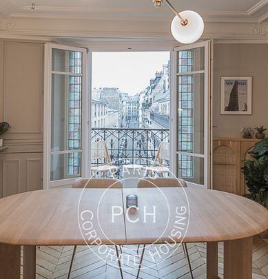 Appartement • Paris 9ème - Photo 1