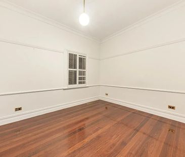 Victorian Classic - Photo 2
