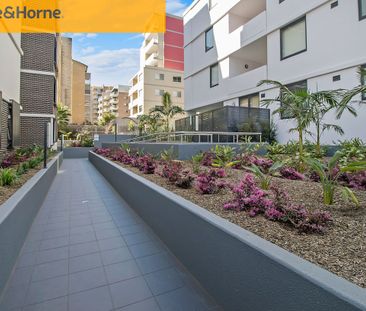 STYLE, SPACE & LOCATION! - Photo 3