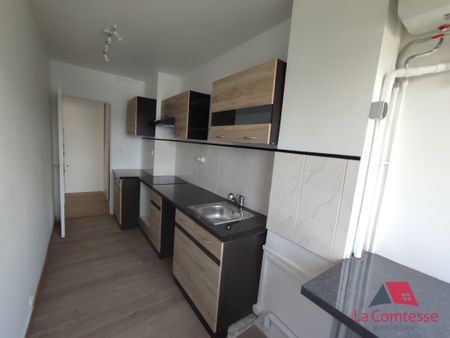 Location Appartement 2 pièces 46m² MARSEILLE 3ème - Photo 3
