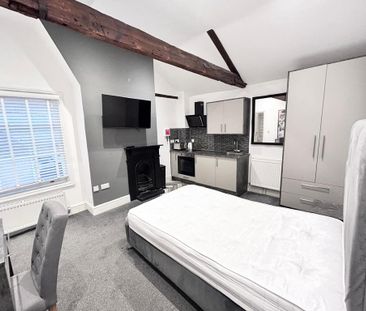 Studio to rent - Photo 2