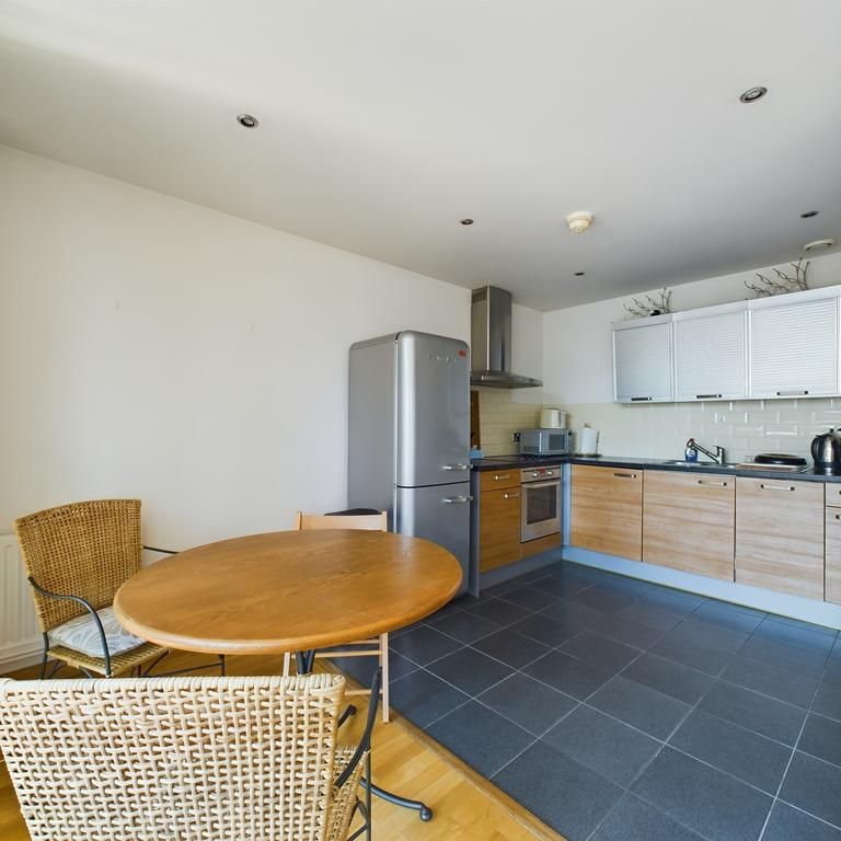 2 bedroom duplex to rent - Photo 1