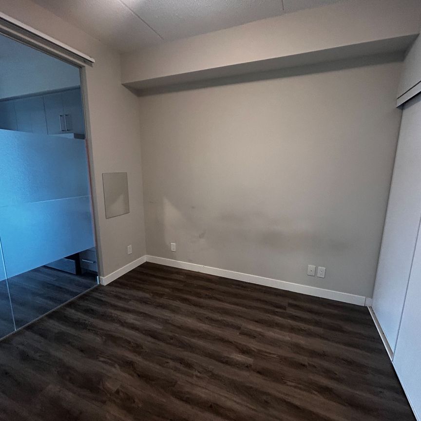 For Lease - 15 Queen Street Unit# 909, Hamilton, Ontario - Photo 1