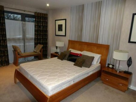 2 bedroom flat to rent - Photo 5