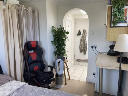 Vyvyan Terrace, Clifton, Bristol - Photo 2