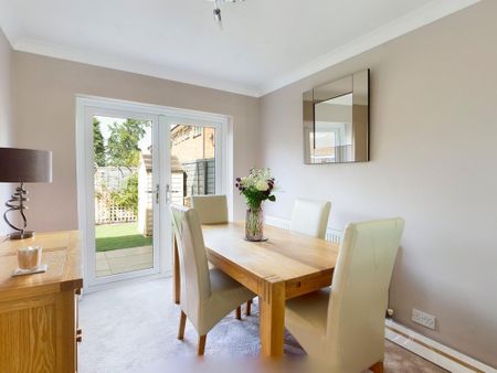 3 bedroom terraced house to rent - Photo 2