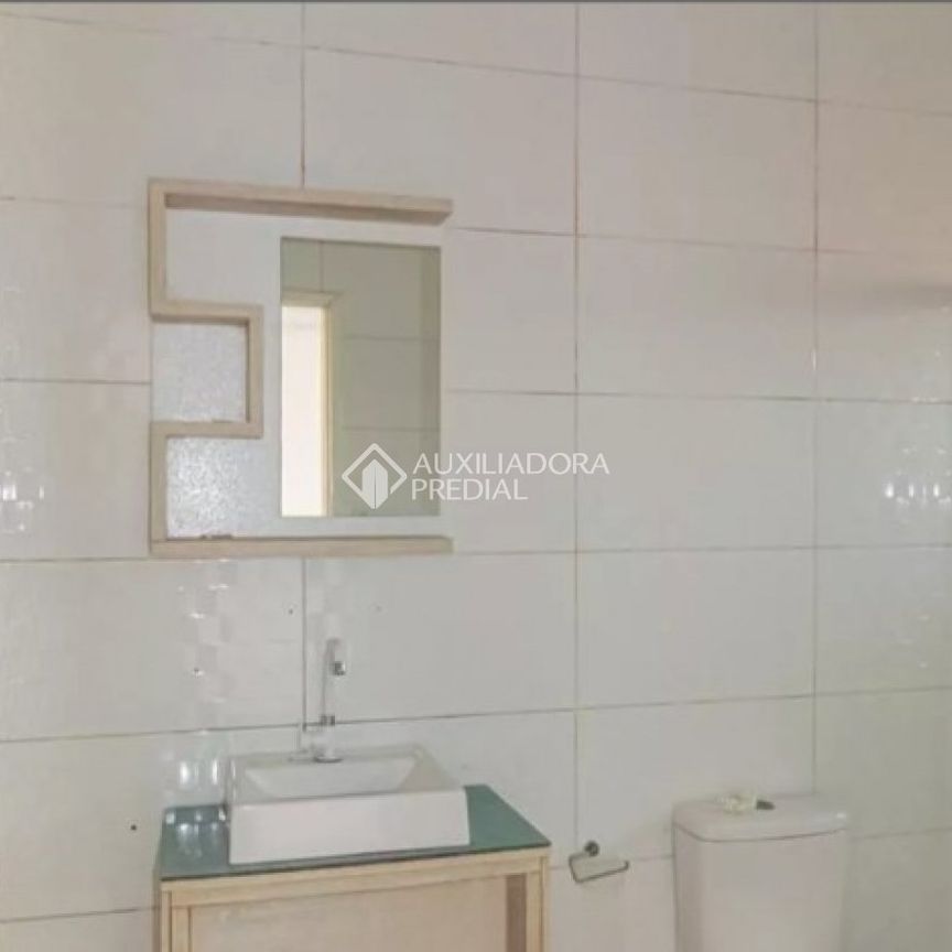Casa com 4 quartos e 280m² para alugar em Fátima, Canoas. - Photo 1