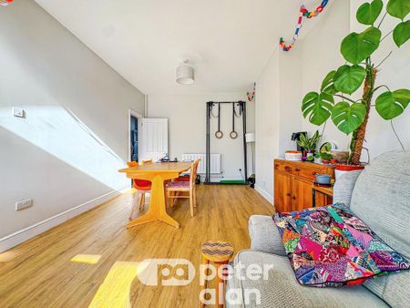 3 bedroom property to rent - Photo 3