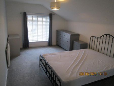 2 bedroom flat to rent - Photo 3