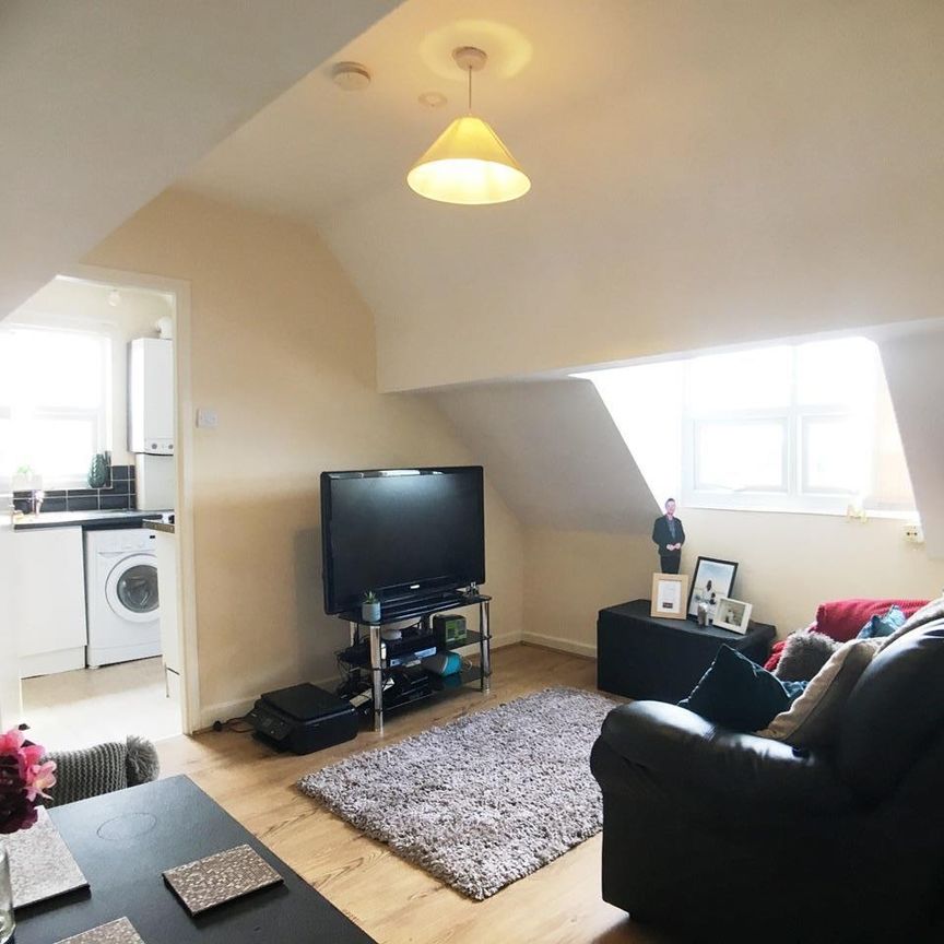 1 Bed Flat, Russian Avenue, L13 - Photo 1