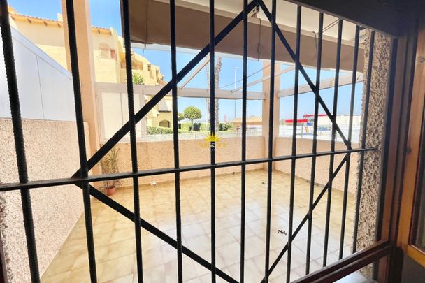 GROUND FLOOR APARTMENT WITH 2 BEDROOMS IN LA MATA, TORREVIEJA - Foto 1