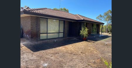 FOR LEASE – 190 Woodland Parade, Stake Hill WA 6181 - Photo 4