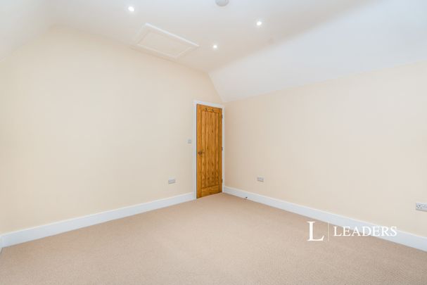 1 bedroom apartment to rent St. Johns Road, Hedge End, Southampton, Hampshire, SO30 - Photo 1