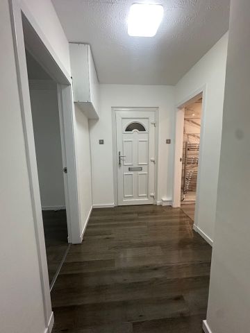 2 Bed Flat, Cairns Road, G72 - Photo 2