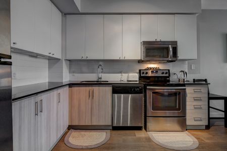 For Lease - 8 Fieldway Road Unit# 214, Toronto, Ontario - Photo 3