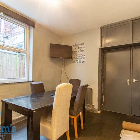 Derby Grove, Lenton, NG7 - Photo 1