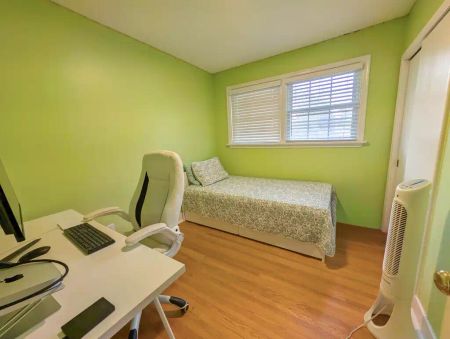 10 Glenholme Drive — 3 Bedroom - Photo 4