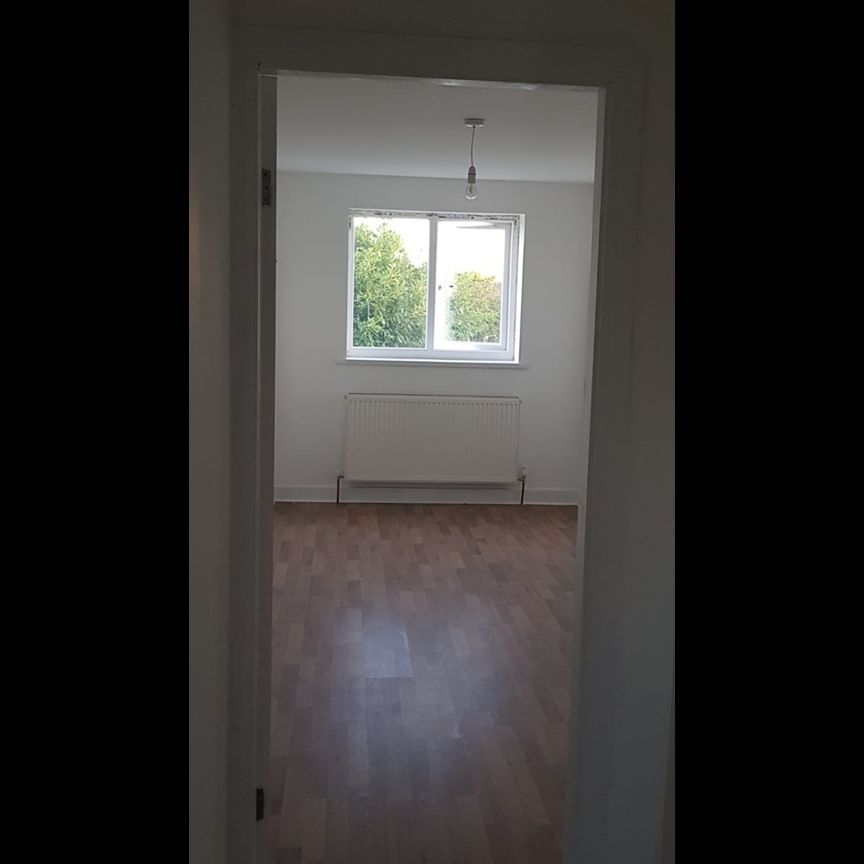 6 Bed Flat, Hmo Compatible House, B43 - Photo 1
