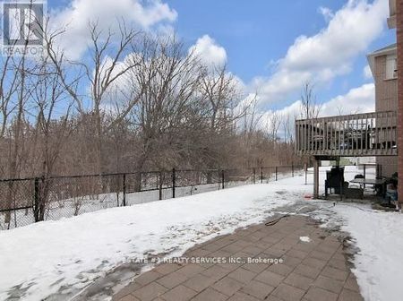 For Lease - 32 River Rock Court, Brampton, Ontario - Photo 2