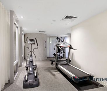 Modern Apartment with Park Views and Lifestyle at Your Doorstep - Photo 3