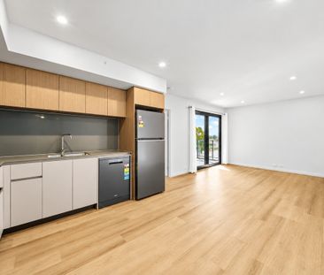 Luxurious Apartment Living - Photo 4
