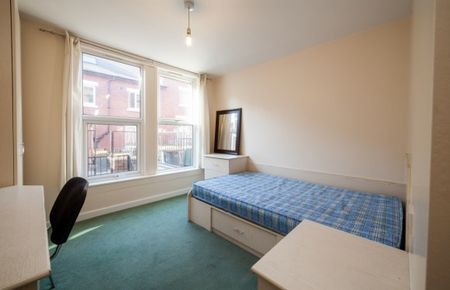 3 Bed - Winston Gardens, Headingley, Ls6 - Photo 4