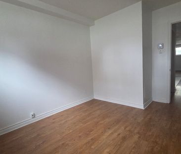8014 Rue George, Montréal (LaSalle), QC H8P - Photo 2