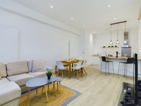 4 Bed Flat, Kerbela St, E2 - Photo 2