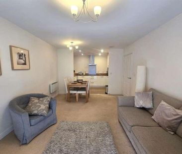 Comet House, Wallis Square, GU14 - Photo 2