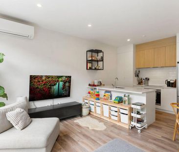 Stunning 3 bedroom home - Photo 3