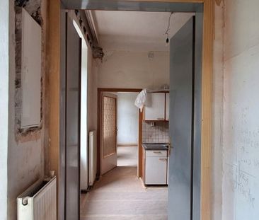 Bastlerhit, große 3,5 Zimmer Altbauwohnung in zentraler Lage des 16... - Photo 6