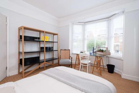 4 bedroom townhouse to rent - Photo 5