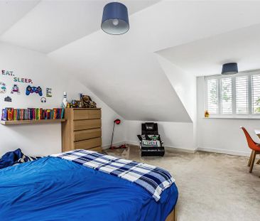 4 bedroom detached house to rent - Photo 2