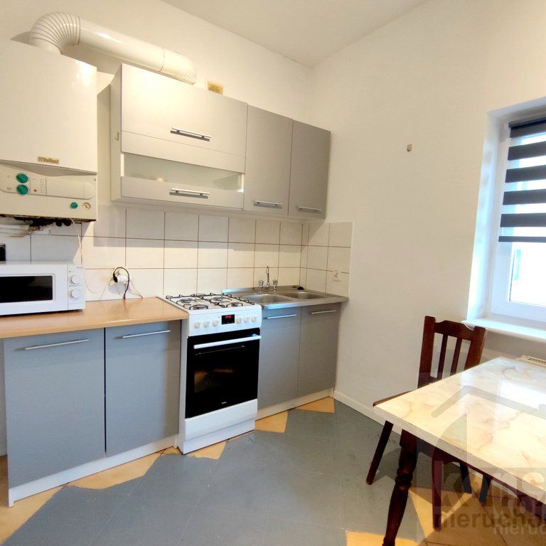 Przestronna kawalerka, osobna kuchnia - Zdjęcie 1