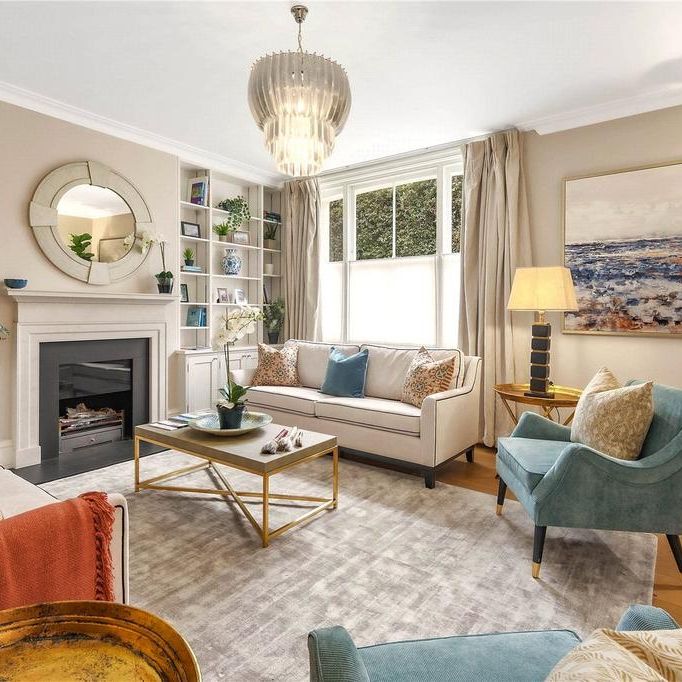 3 bedroom mews to rent - Photo 1