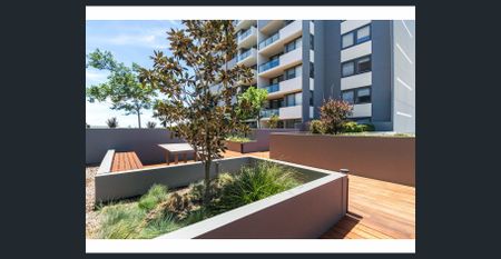 PREMIER INNER-CITY LIVING: STYLISH 2-BED APARTMENT - Photo 5