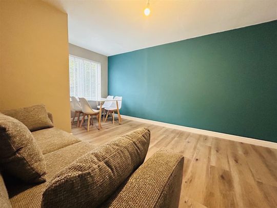 High Lea Court, Ebberston Terrace, Hyde Park, LS6 1AU, Leeds - Photo 1