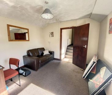 6 bedroom end of terrace house to rent - Photo 6