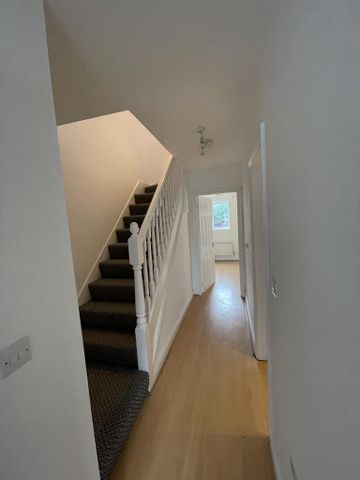 3 bedroom terraced house to rent - Photo 2