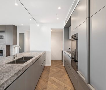 Elegant Parkside Living in the Heart of Caulfield North - Photo 6